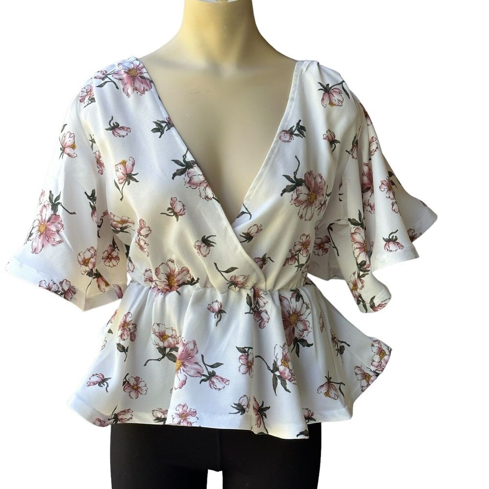 Top Shirt Blouse Women's Medium V-Neck Lightweight White Floral Ruffle Design